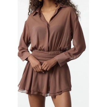 Moda Stil Fitted Gömlek Yaka Mini Boy A-Kesim Fırfır Detaylı Şifon Dokuma Kısa Elbise