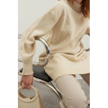 Kadın Modern Tarz Rahat Uzun Yarım Balıkçı Yaka Ajurlu Kol Midi Triko Kazak