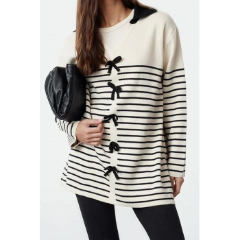 Kadın Modern Tarz Rahat Uzun Polo Yaka Çizgili Kol Regular Triko Kazak