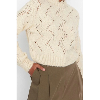 Kadın Modern Tarz Rahat Uzun Dik Yaka Ajurlu Kol Crop Triko Kazak