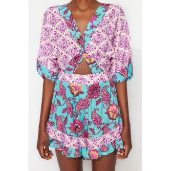 Kadın Moda Büzgülü Fırfırlı Kol Geniş Paça V Yaka Çiçekli Desen Kısa Dokuma Cut Out Pencere Tulum