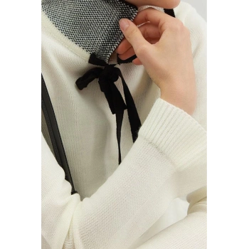 Stil Modern Kadın Regular Standart Kol Polo Yaka Renk Bloklu Kurdeleli Detaylı Triko Kazak