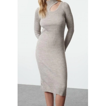 Moda Stil Slim Dik Yaka Midi Boy Triko Cut Out Pencere Detaylı Elbise