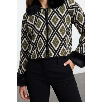 Stil Modern Kadın Regular Standart Kol Polo Yaka Çıkartılabilir Suni Kürklü Simli Triko Hırka