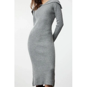 Moda Stil Regular Carmen Yaka Midi Boy Triko Yumuşak Dokulu Devrik Yaka Elbise