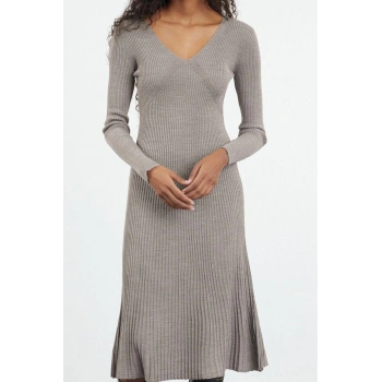 Moda Stil Regular V Yaka Midi Boy Triko Etek Ucu Fırfırlı Elbise