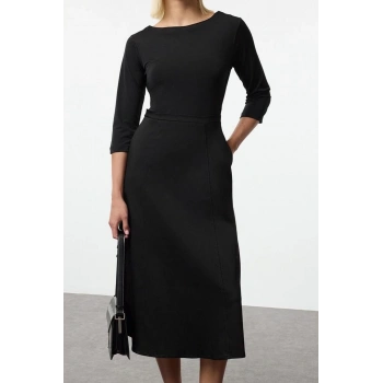 Moda Stil Regular Bisiklet Yaka Midi Boy Belden Açılan Kumaş Mixli Dokuma Elbise