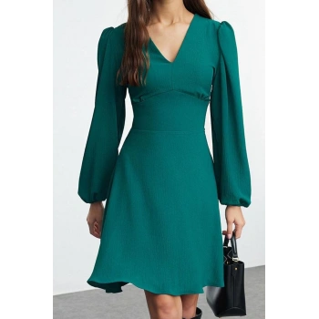 Moda Stil Regular V Yaka Mini Boy A Kesim Balon Kol Detaylı Dokuma Elbise