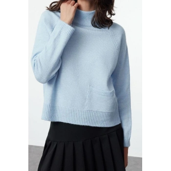 Stil Modern Kadın Regular Standart Kol Dik Yaka Cep Detaylı Yumuşak Dokulu Triko Kazak