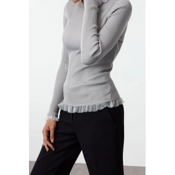 Stil Modern Kadın Regular Standart Kol Kayık Yaka Tül Detaylı İnce Triko Kazak