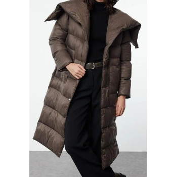 Düz Astarlı Yaka Uzun Bol Şal Kadın Koyu Kuşaklı Kapüşonlu Fermuarlı Su İtici Kışlık Şişme Mont