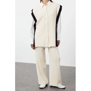 Moda Bisiklet Yaka Düşük Kol Taş Yırtmaç Detaylı Yelek-Pantolon Triko Alt-Üst Takım