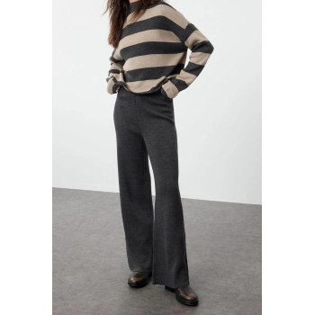 Moda Triko Çizgili Dik Yaka Casual Günlük Geniş Kalıp Çizgili Triko Alt-Üst Takım