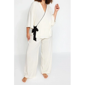 Tarz Rahat Büyük Beden Uzun Kollu Geniş Paça Yaka Bağlamalı Dokuma Pijama Takımı