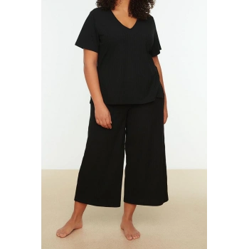 Tarz Rahat Büyük Beden Kısa Kollu Geniş Paça Fitilli Capri Boy Örme Pijama Takımı