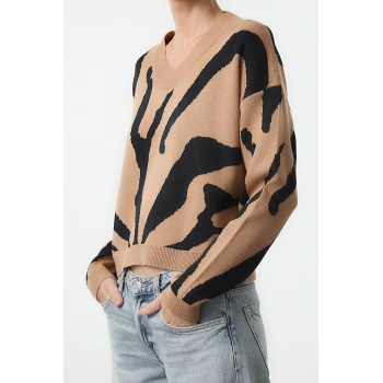 Stil Modern Kadın Regular Düşük Kol V Yaka Animal Desenli Triko Kazak