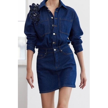 Moda Stil Regular Gömlek Yaka Regular Boy Limited Edition Gül Detaylı Denim Elbise