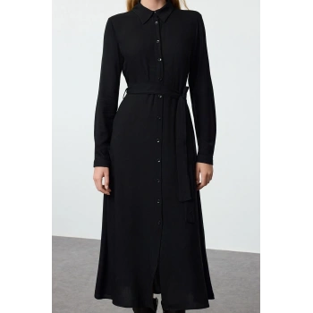 Moda Stil Relaxed Gömlek Yaka Midi Boy Desenli Kuşaklı Viskon Dokuma Gömlek Elbise