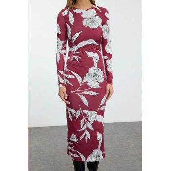 Moda Stil Slim Bisiklet Yaka Midi Boy Baskılı Vücuda Oturan Esnek Büzgü Detaylı Örme Elbise