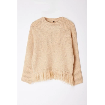 Stil Modern Kadın Regular Standart Kol Bisiklet Yaka Yumuşak Dokulu Püskül Detaylı Triko Kazak