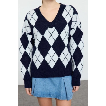 Stil Modern Kadın Regular Standart Kol V Yaka Yumuşak Dokulu Baklava Triko Kazak