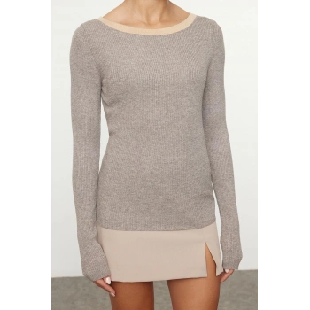 Stil Modern Kadın Regular Standart Kol Kayık Yaka Yaka Detaylı Triko Kazak