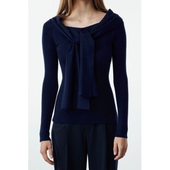 Stil Modern Kadın Regular Standart Kol Devrik Yaka Özel İplik Triko Kazak