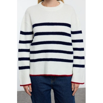 Stil Kadın Regular Standart Kol Bisiklet Yaka Yumuşak Dokulu Geniş Kalıp Basic Çizgili Triko Kazak