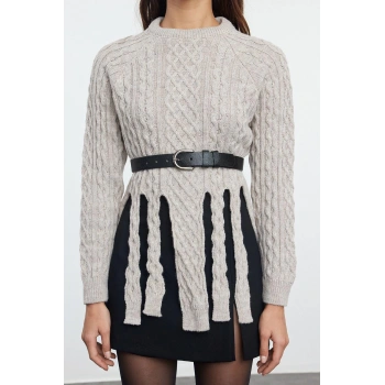 Stil Modern Kadın Regular Standart Kol Bisiklet Yaka Püsküllü Triko Kazak