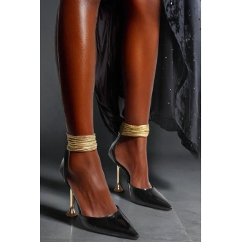Kadın Altın Bileklikli Çan Topuklu Ayakkabı Sivri Burun Şık Model