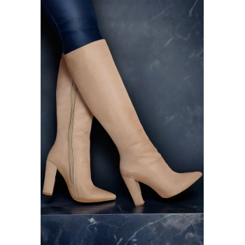 Diz Altı Yumuşak İç Tabanlı Topuklu Kadın Çizme Petli Suni Deri Rahat Kalıp Fermuarlı Tasarım