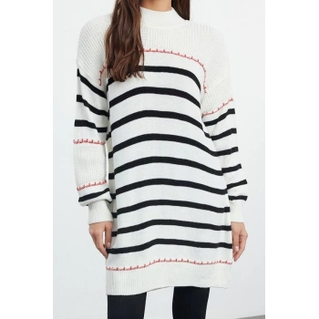 Kadın Modern Tarz Rahat Uzun Bisiklet Yaka Çizgili Kol Regular Triko Kazak