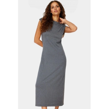 Akrilik Pamuk Triko Maxi Elbise Rahat Günlük Kullanım İçin Şık Görünüm Trend Tasarım Modern Stil