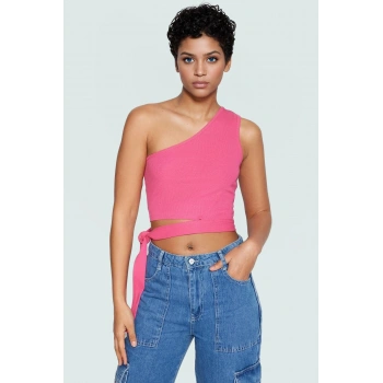 Asimetrik Yaka Kolsuz Örme Bluz Fitted Bağlama Detayı Rahat ve Şık Kaliteli İşçilik