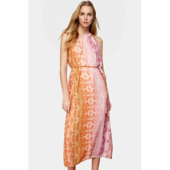 Astarlı Dokuma Şifon Elbise Reglan Kol Soyut Desenli Halter Yaka Zarifane Tasarım