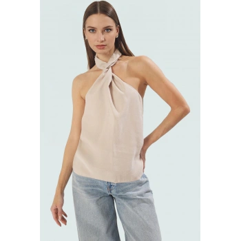 Boyundan Düğümlü Bluz Şık ve Rahat Yazlık Moda Trend Tasarım Özenle Seçilmiş