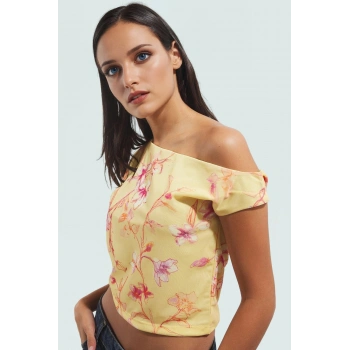 Çiçek Desenli Astarlı Polyester Bluz Asimetrik Yaka Kısa Kol Yazlık Örme Dayanıklı Malzeme