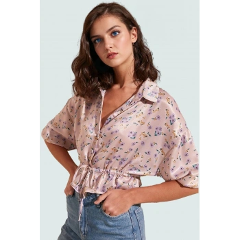 Çiçek Desenli Saten Bluz; Kadın Crop Düğmeli; 100% Polyester Dayanıklı Malzeme Şık Görünüm
