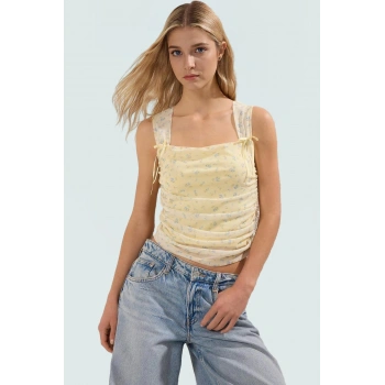 Çiçekli Örme Tül Bluz Fitted Kalıp Rahat Yazlık Trend Tasarım Zarifane