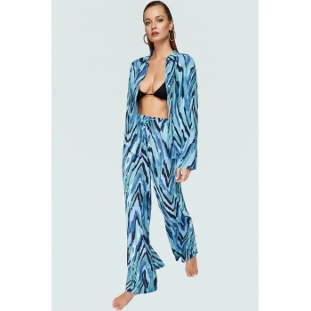 Dokuma Viskoz Kumaştan Şık ve Rahat Soyut Desenli Uzun Gömlek Pantolon Takım Profesyonel Görünüm