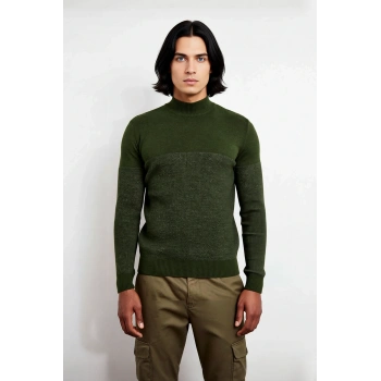 Erkek Dokulu Dik Yaka Triko Kazak Slim Fit Kesimiyle Kış Aylarına Modern Dokunuşlar Katın Kaliteli