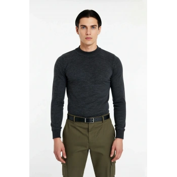 Erkek Fitted Yarım Balıkçı Yaka Triko Kazak Basic Koleksiyon Kış Stilinize Konforlu Bir Dokunuş