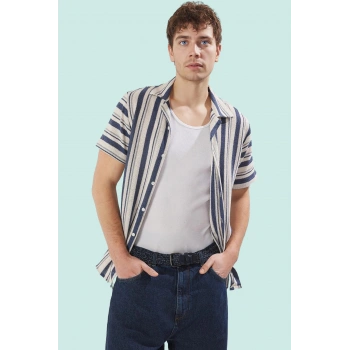 Erkek Günlük Çizgili Havlu Kumaş Apaş Yaka Kısa Kollu Gömlek Hafta Sonu Yaz Aylarının Vazgeçilmezi