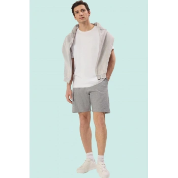 Erkek Kısa Boy Dokulu Şort Rahat Günlük Kombinler İçin Straight Kesim Yaz Aylarının Vazgeçilmezi