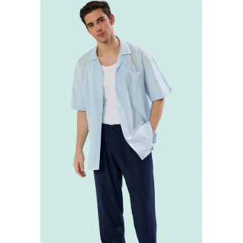 Erkek Oversize Fit Kısa Kollu Pamuklu Gömlek Apaş Yaka Düz Desen Günlük Stil Modern Tasarım