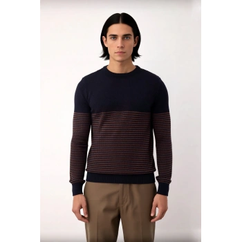 Erkek Slim Fit Bisiklet Yaka Çizgili Triko Kazak Kış Günleri İçin Modern ve Rahat Bir Seçenek