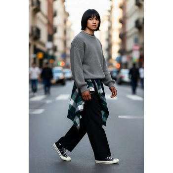 Erkekler İçin Gri Oversize Bisiklet Yaka Düz Triko Kazak Günlük Giyimde Konforlu Şık Tasarım