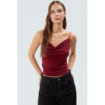 Esnek Örme Bluz Degaje Yaka Fitted Kalıp Kolsuz Günlük Kullanım İçin Seçkin Malzeme