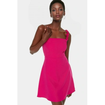 Feminen Fırfırlı Detaylı Mini Elbise A Line Kalıp Dokuma Kumaş Profesyonel Görünüm Kaliteli İşçilik