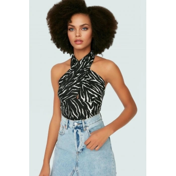 Fitted Crop Bluz Boyundan Bağlamalı Zebra Desenli Polyester Elastan Karışımı Günlük Stil